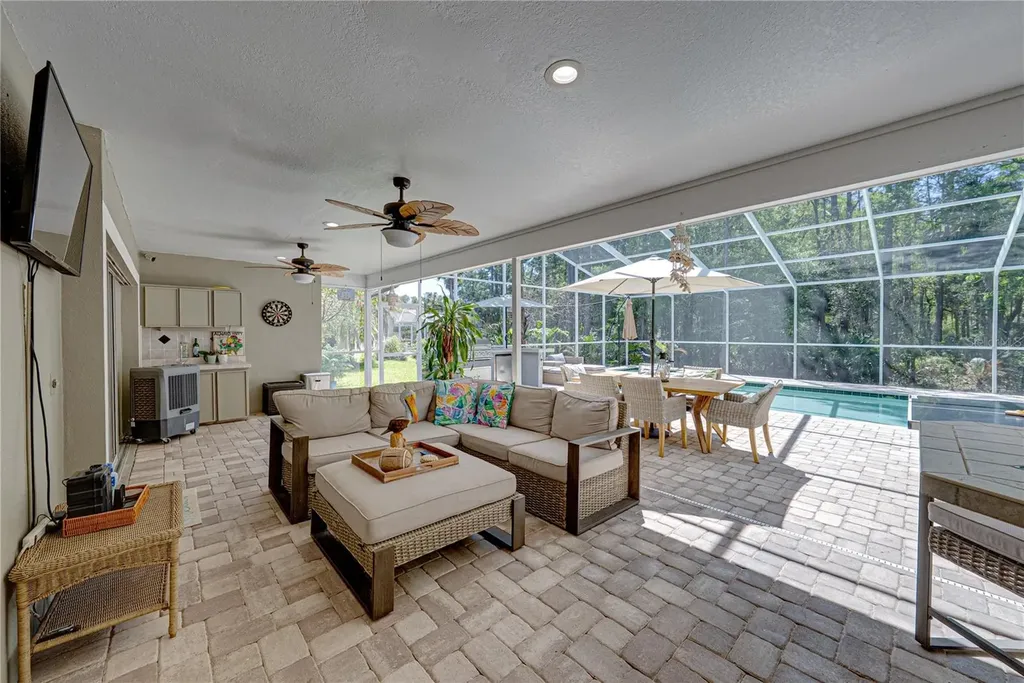 17820 Grey Brooke Drive Tampa FL 33647