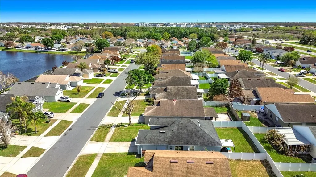 3238 Whooping Crane Run Kissimmee FL 34741