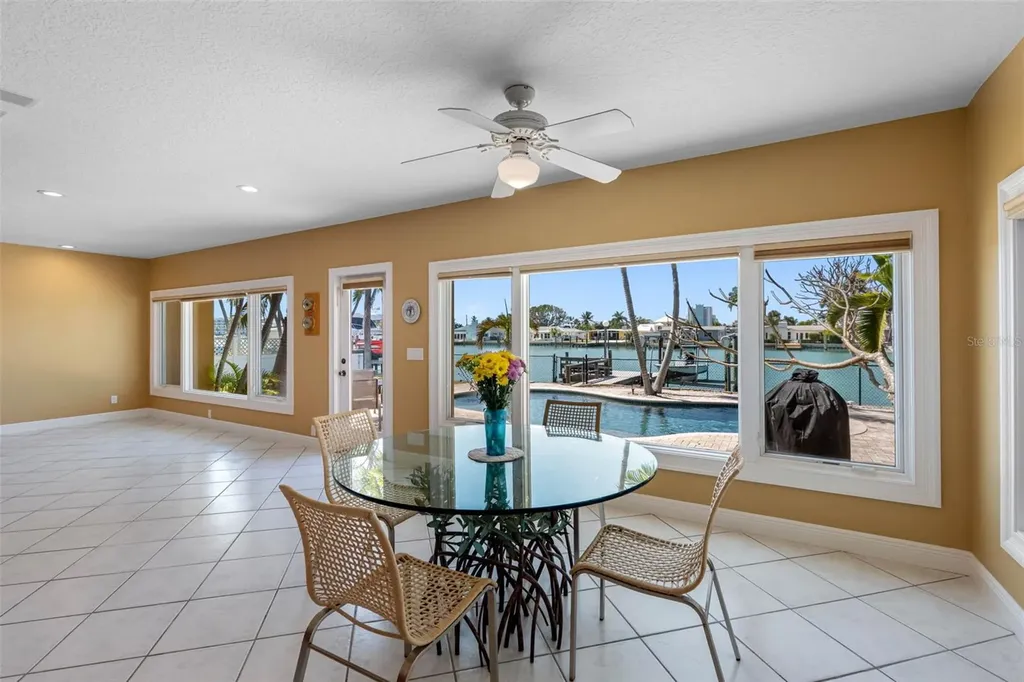 11260 5th Street E Treasure Island FL 33706