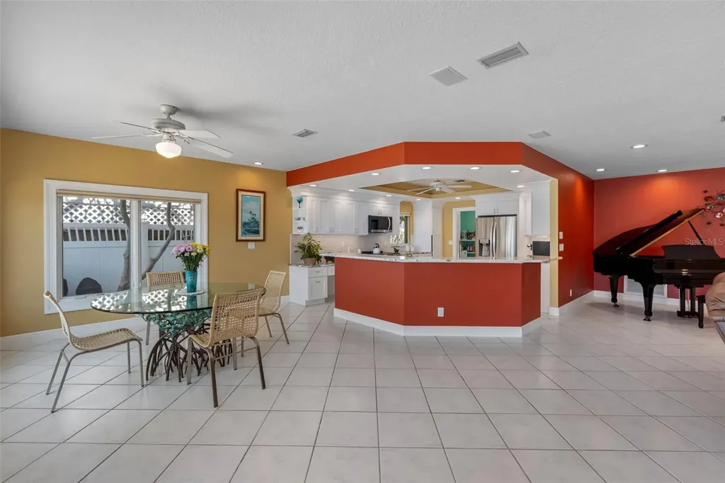 11260 5th Street E Treasure Island FL 33706