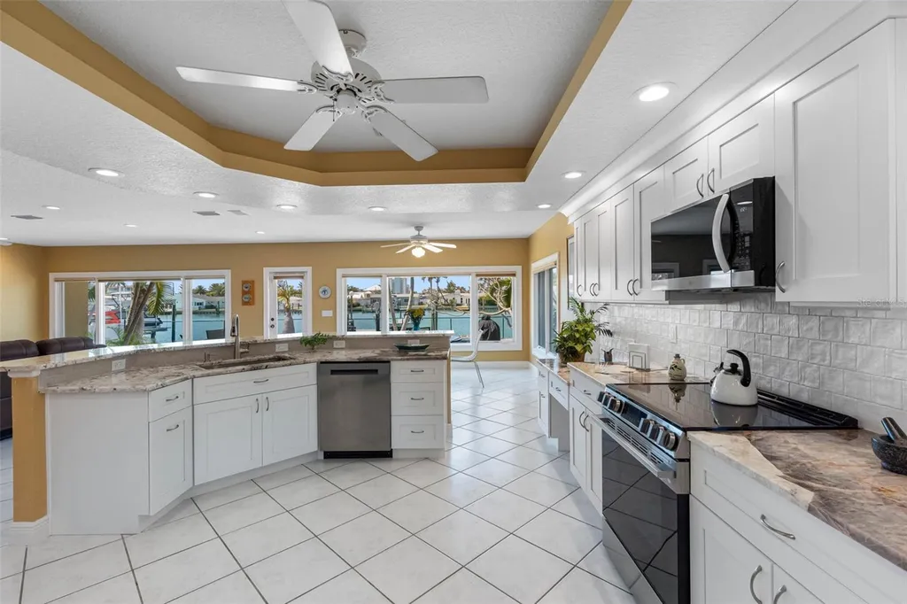 11260 5th Street E Treasure Island FL 33706