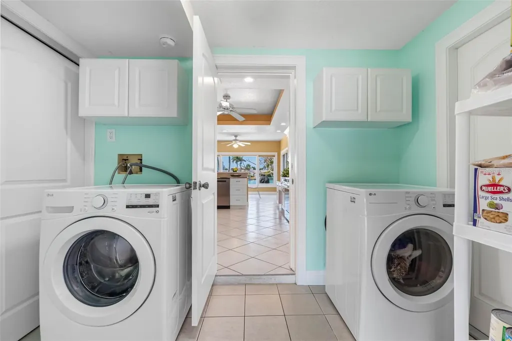 11260 5th Street E Treasure Island FL 33706