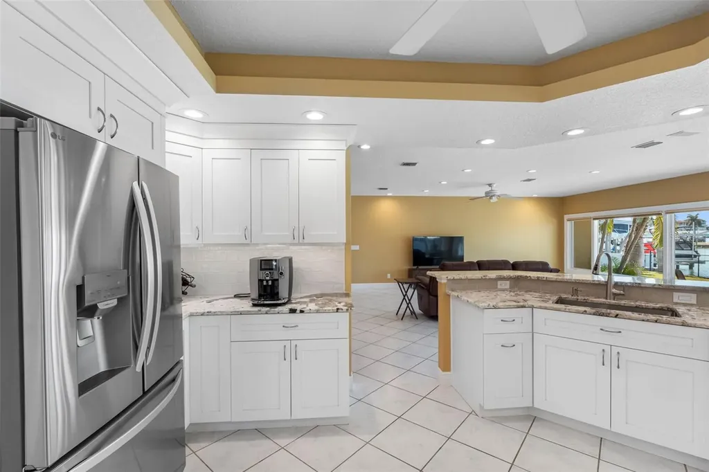 11260 5th Street E Treasure Island FL 33706