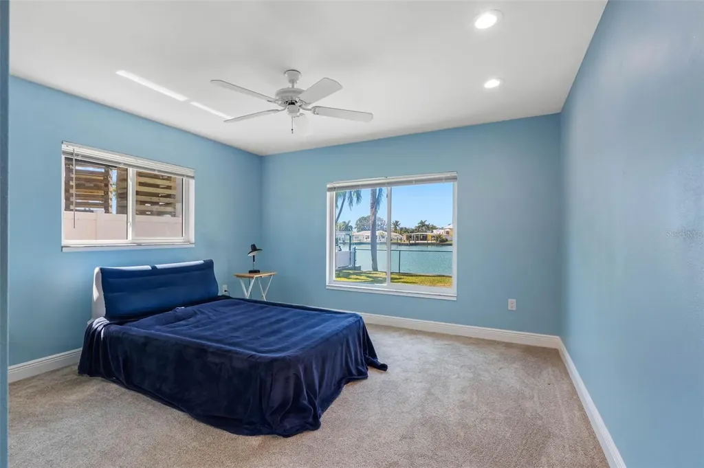 11260 5th Street E Treasure Island FL 33706