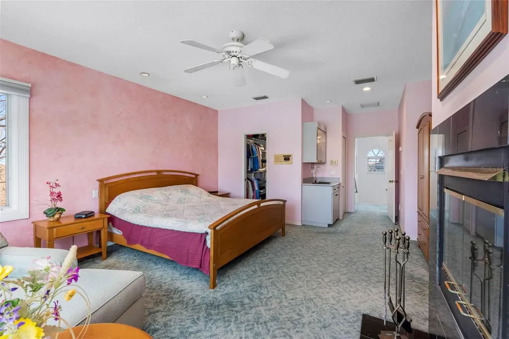 11260 5th Street E Treasure Island FL 33706