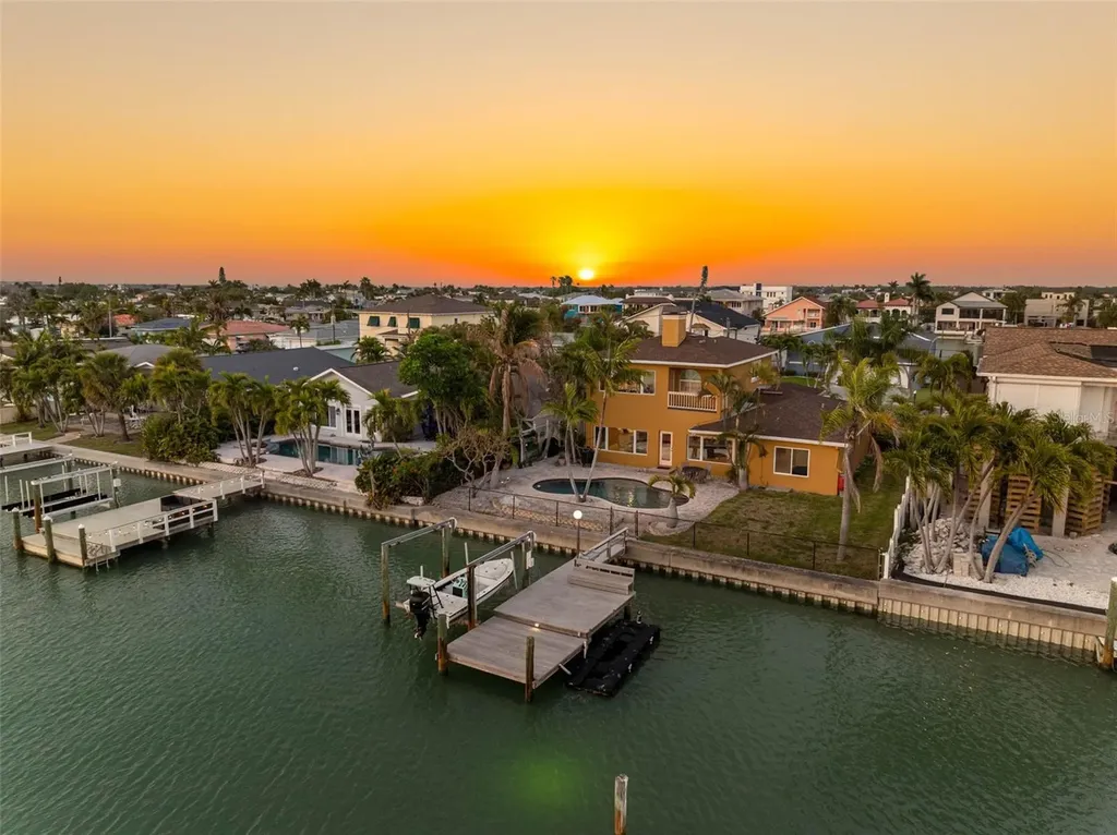 11260 5th Street E Treasure Island FL 33706