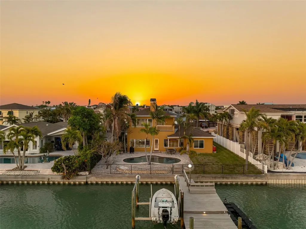 11260 5th Street E Treasure Island FL 33706