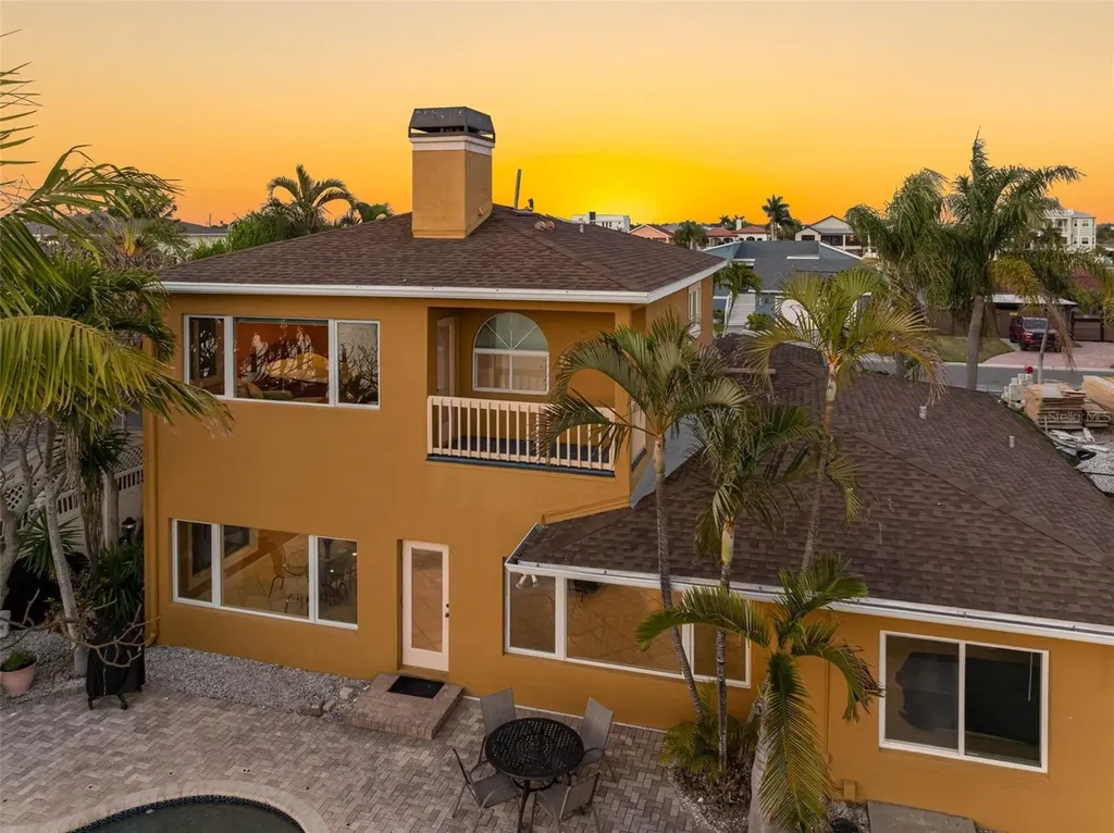 11260 5th Street E Treasure Island FL 33706