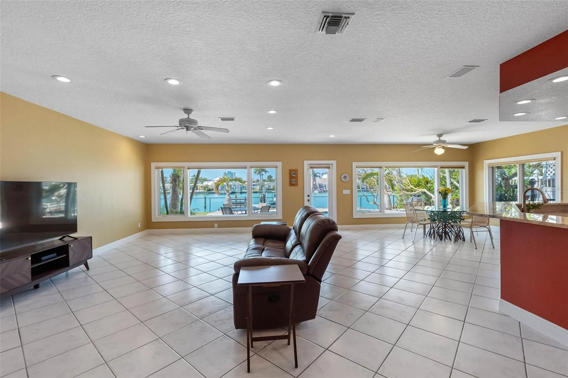 11260 5th Street E Treasure Island FL 33706