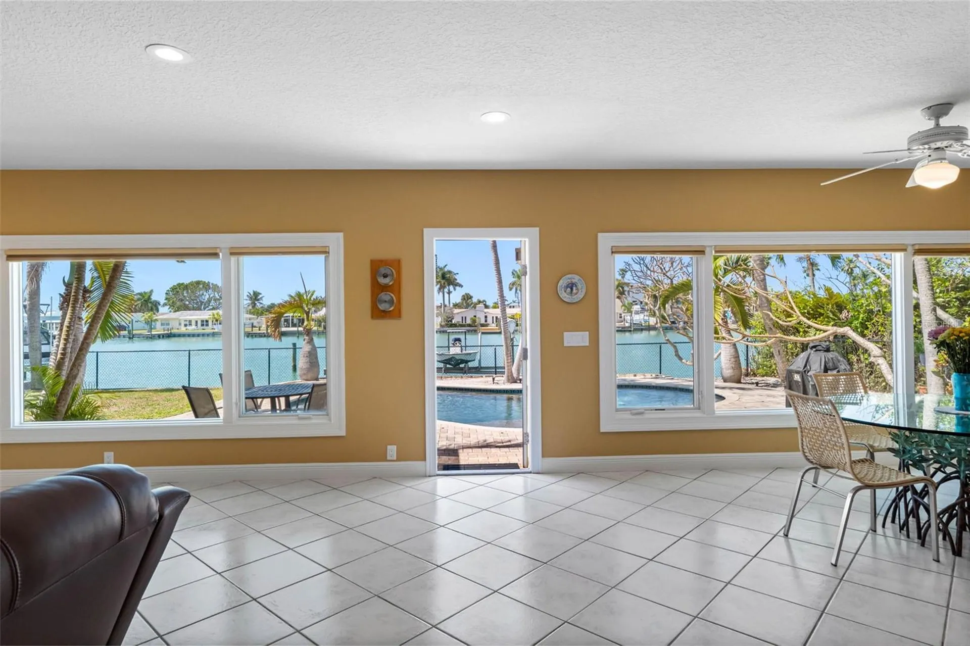 11260 5th Street E Treasure Island FL 33706