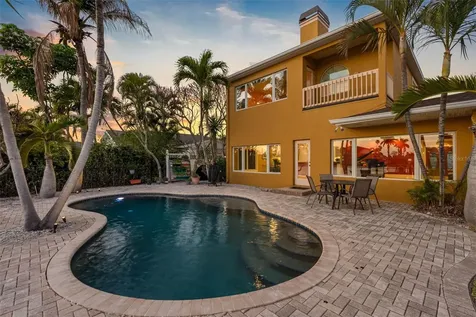 11260 5th Street E Treasure Island FL 33706