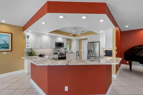 11260 5th Street E Treasure Island FL 33706