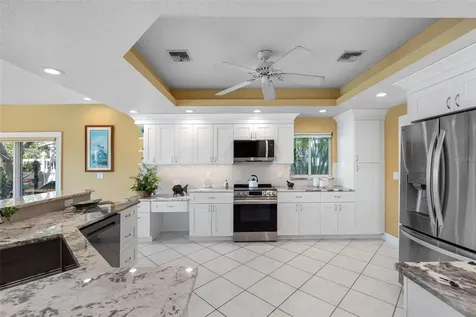 11260 5th Street E Treasure Island FL 33706