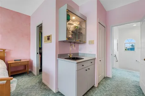 11260 5th Street E Treasure Island FL 33706