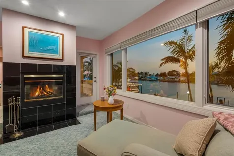 11260 5th Street E Treasure Island FL 33706