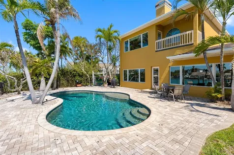 11260 5th Street E Treasure Island FL 33706