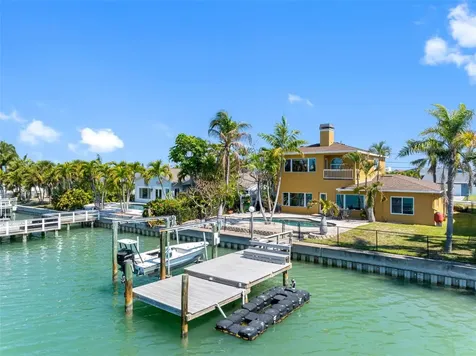 11260 5th Street E Treasure Island FL 33706