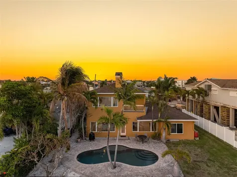 11260 5th Street E Treasure Island FL 33706