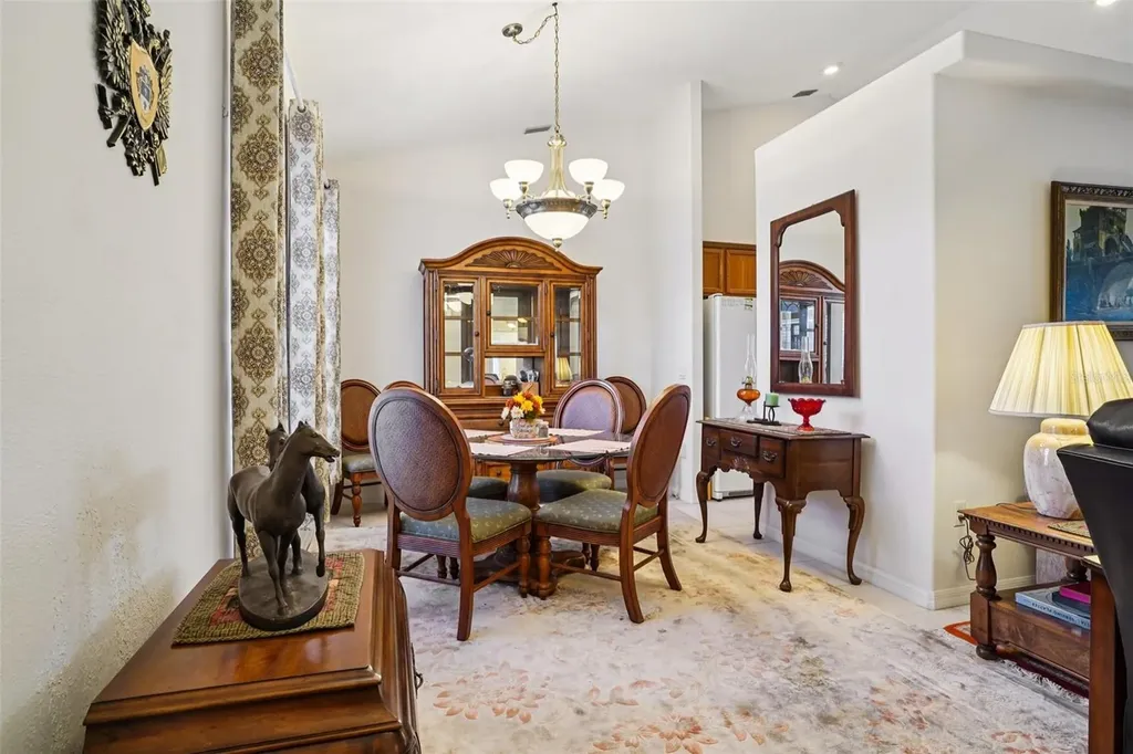 13116 Glenview Lane Grand Island FL 32735