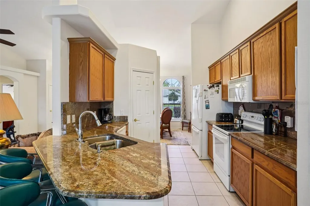 13116 Glenview Lane Grand Island FL 32735