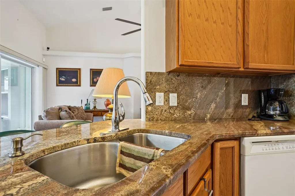 13116 Glenview Lane Grand Island FL 32735