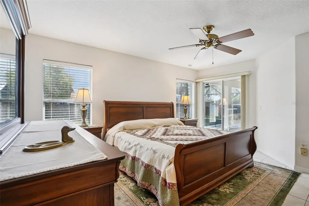 13116 Glenview Lane Grand Island FL 32735