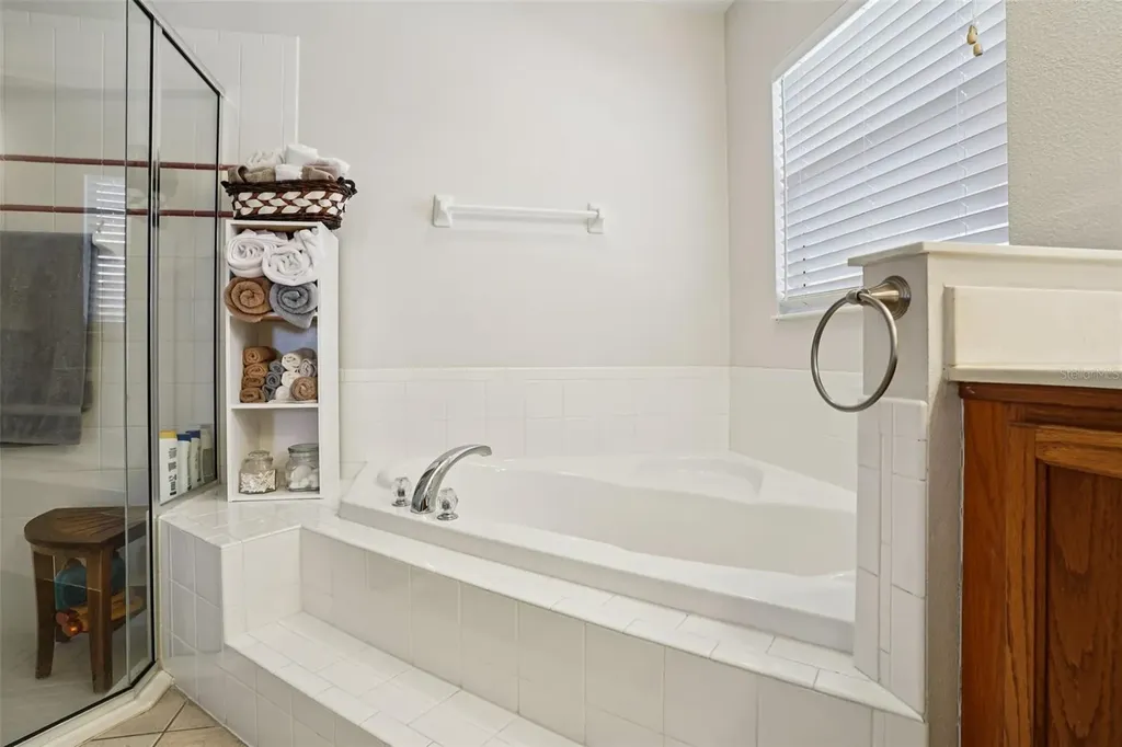 13116 Glenview Lane Grand Island FL 32735