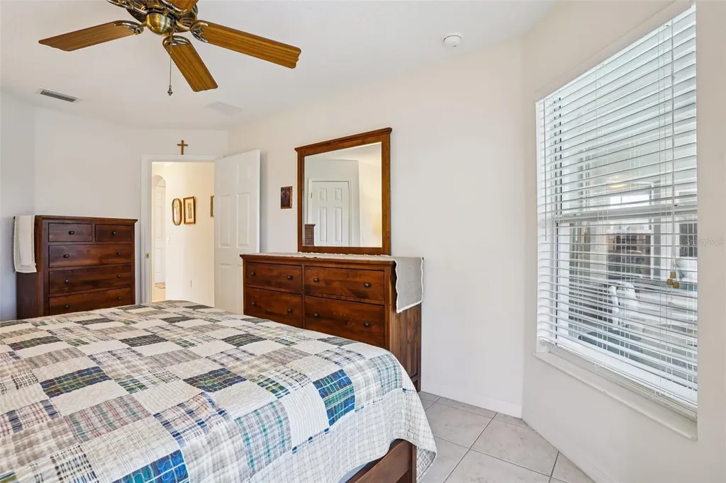 13116 Glenview Lane Grand Island FL 32735