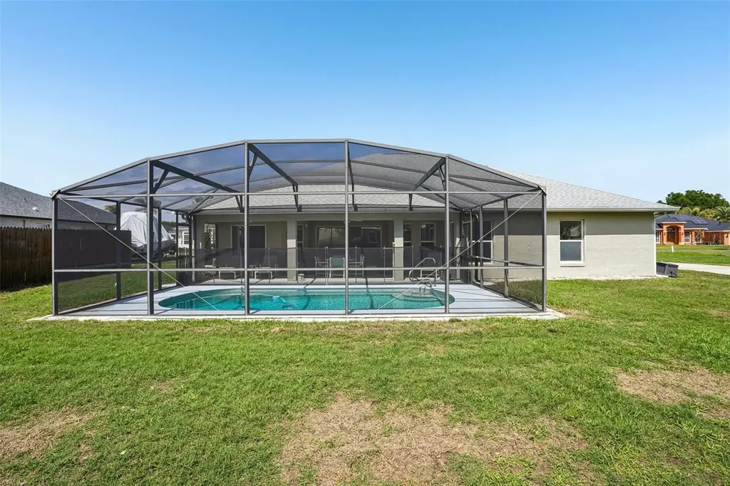 13116 Glenview Lane Grand Island FL 32735