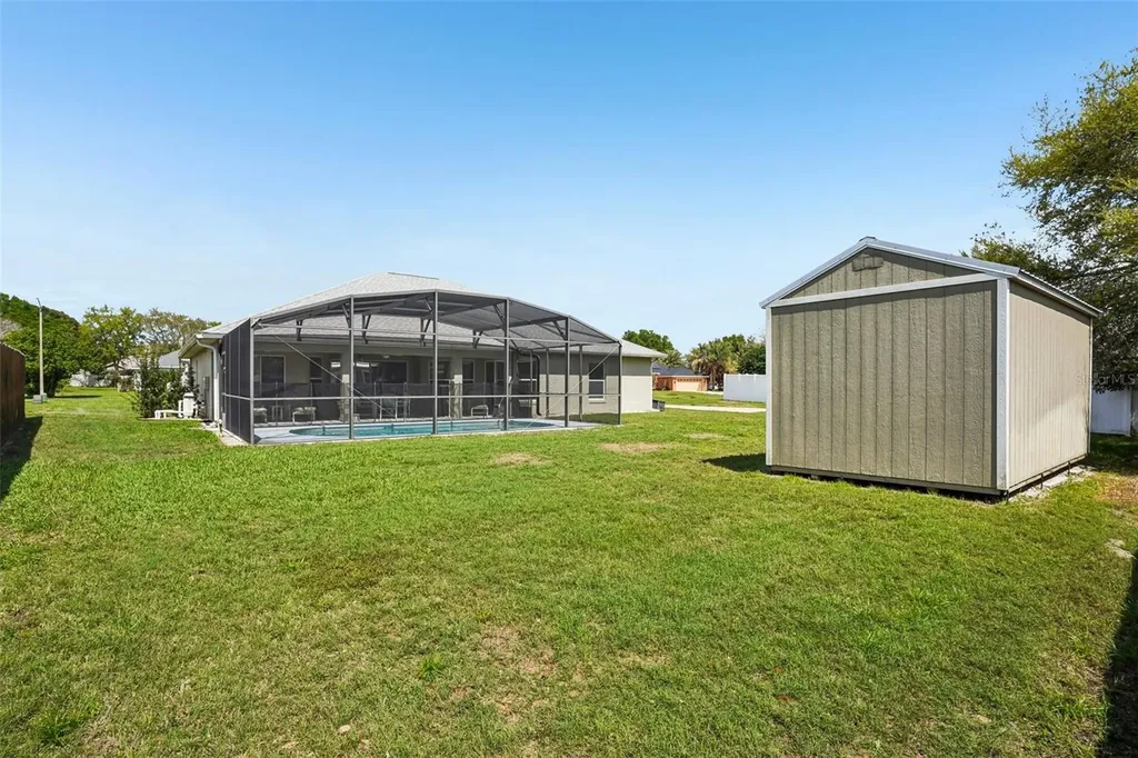 13116 Glenview Lane Grand Island FL 32735