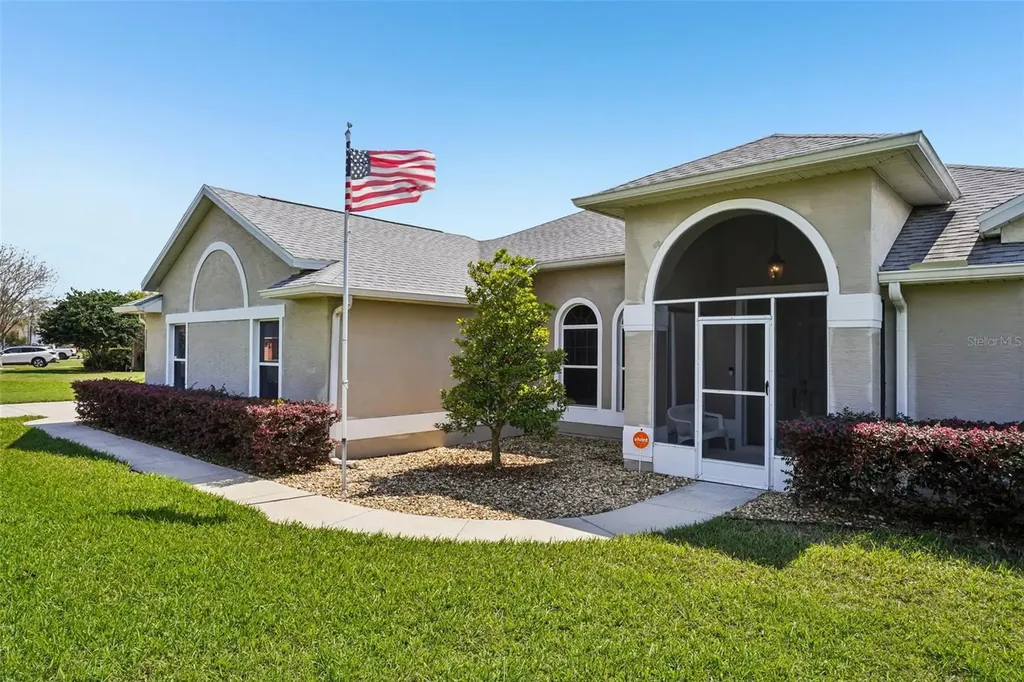 13116 Glenview Lane Grand Island FL 32735