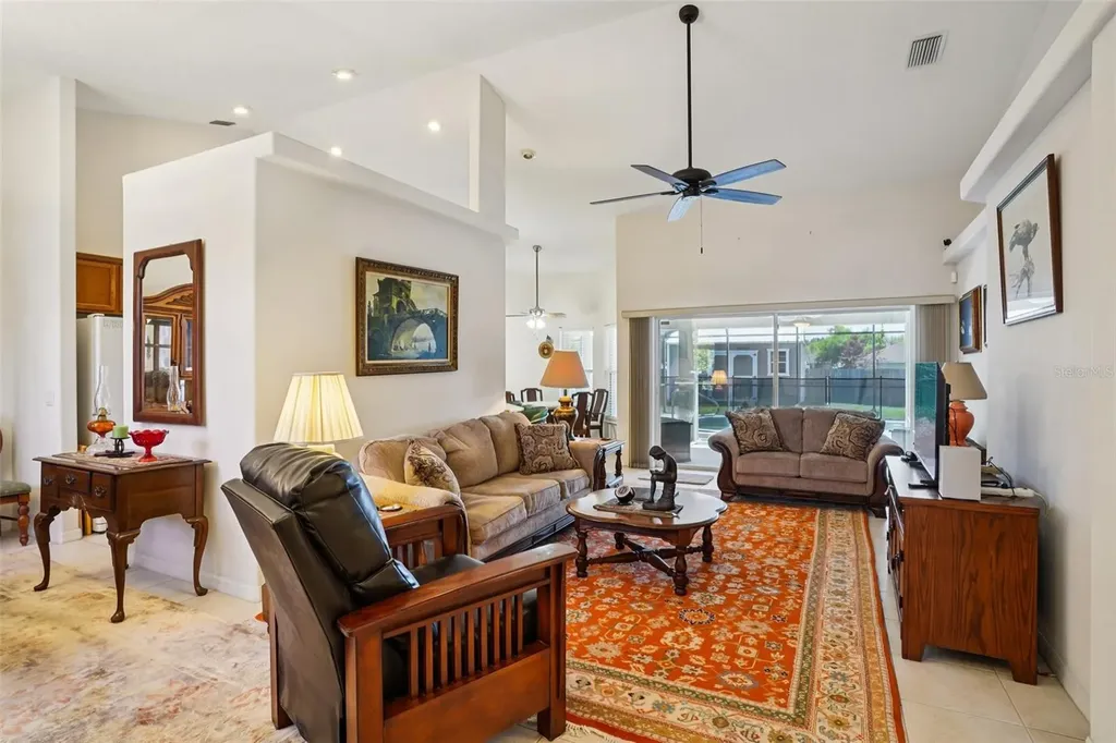 13116 Glenview Lane Grand Island FL 32735