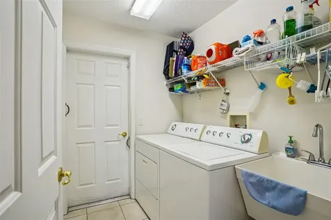 13116 Glenview Lane Grand Island FL 32735