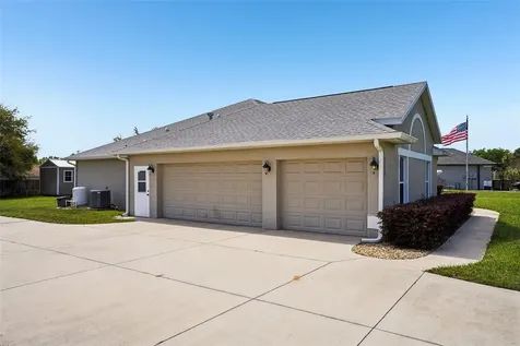 13116 Glenview Lane Grand Island FL 32735