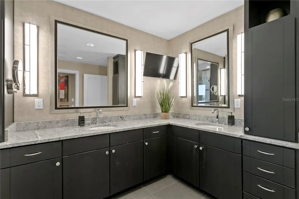 450 Knights Run Avenue Tampa FL 33602