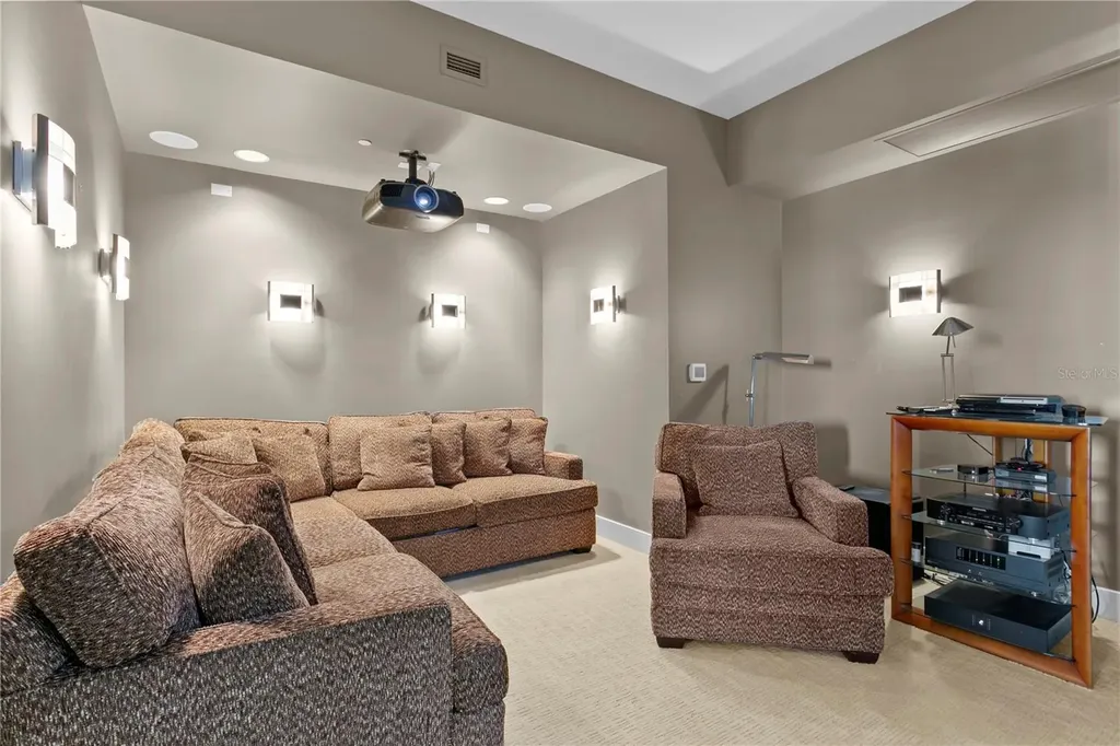 450 Knights Run Avenue Tampa FL 33602