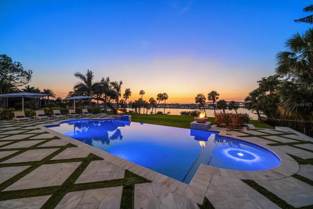 110 Harbor View Lane Belleair Bluffs FL 33770