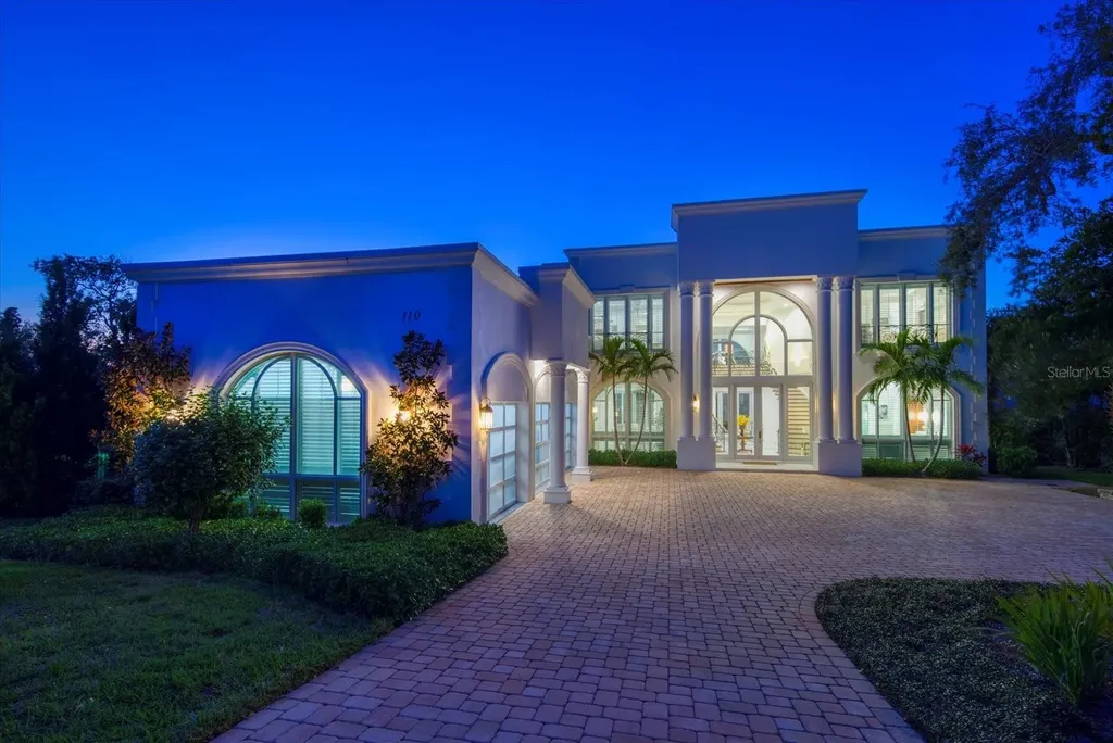 110 Harbor View Lane Belleair Bluffs FL 33770