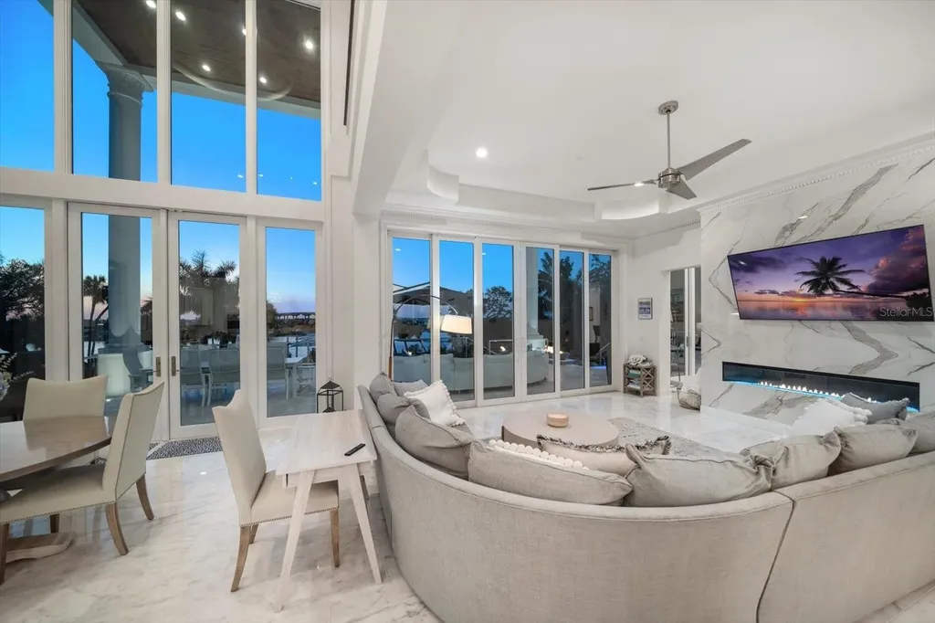 110 Harbor View Lane Belleair Bluffs FL 33770