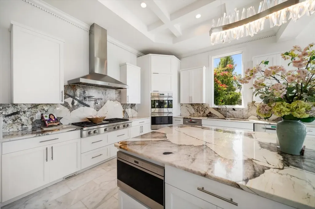 110 Harbor View Lane Belleair Bluffs FL 33770