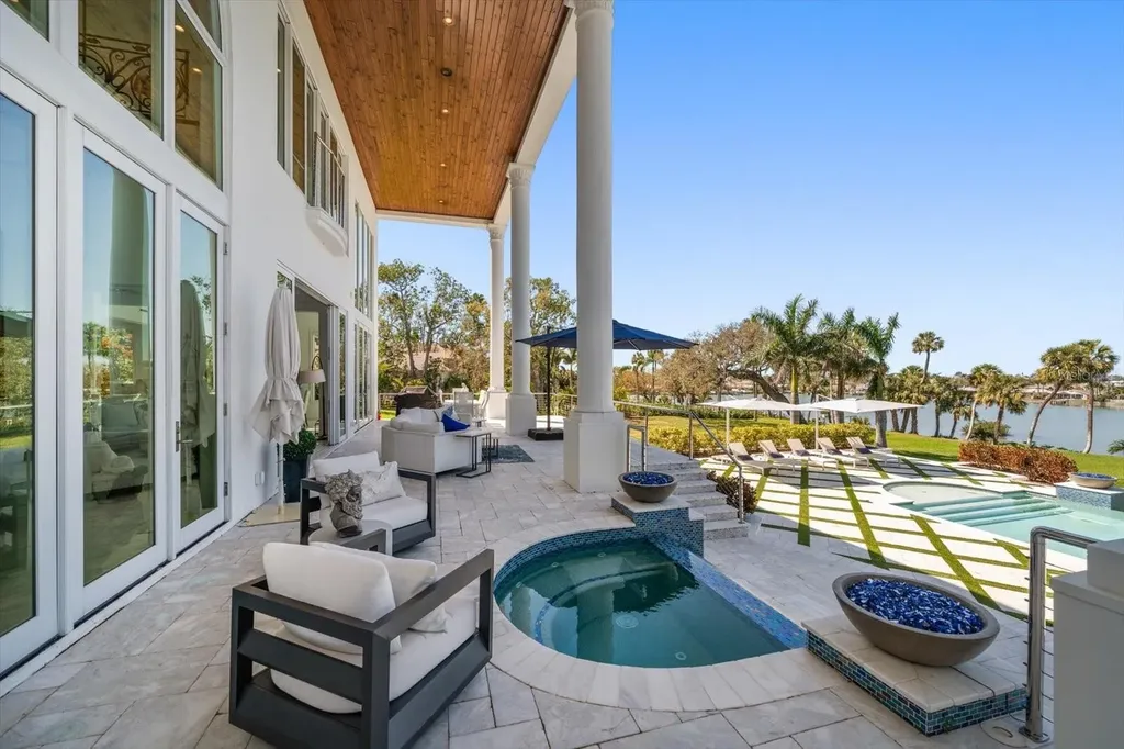 110 Harbor View Lane Belleair Bluffs FL 33770