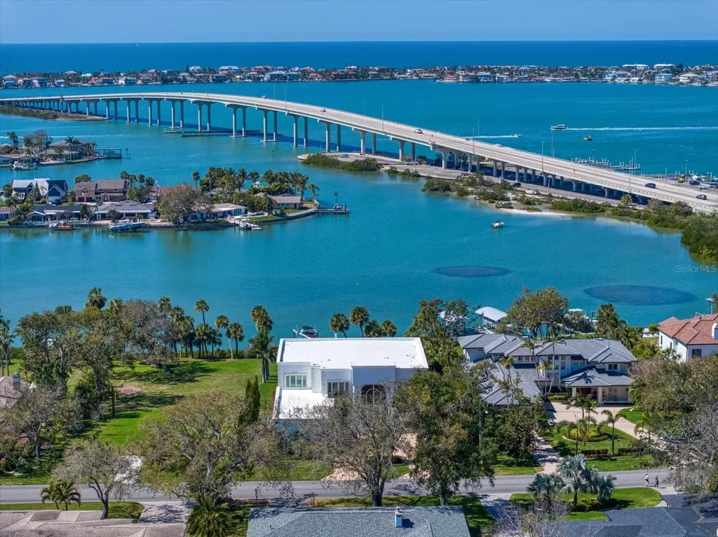 110 Harbor View Lane Belleair Bluffs FL 33770