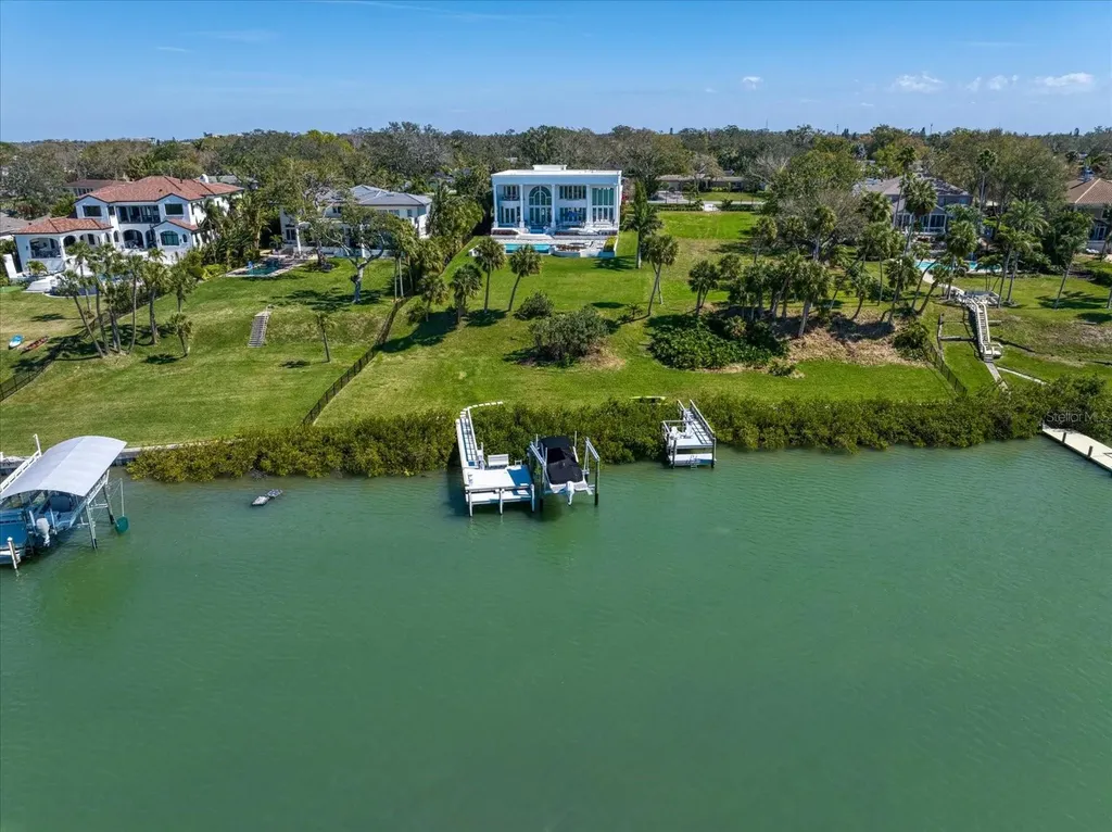 110 Harbor View Lane Belleair Bluffs FL 33770