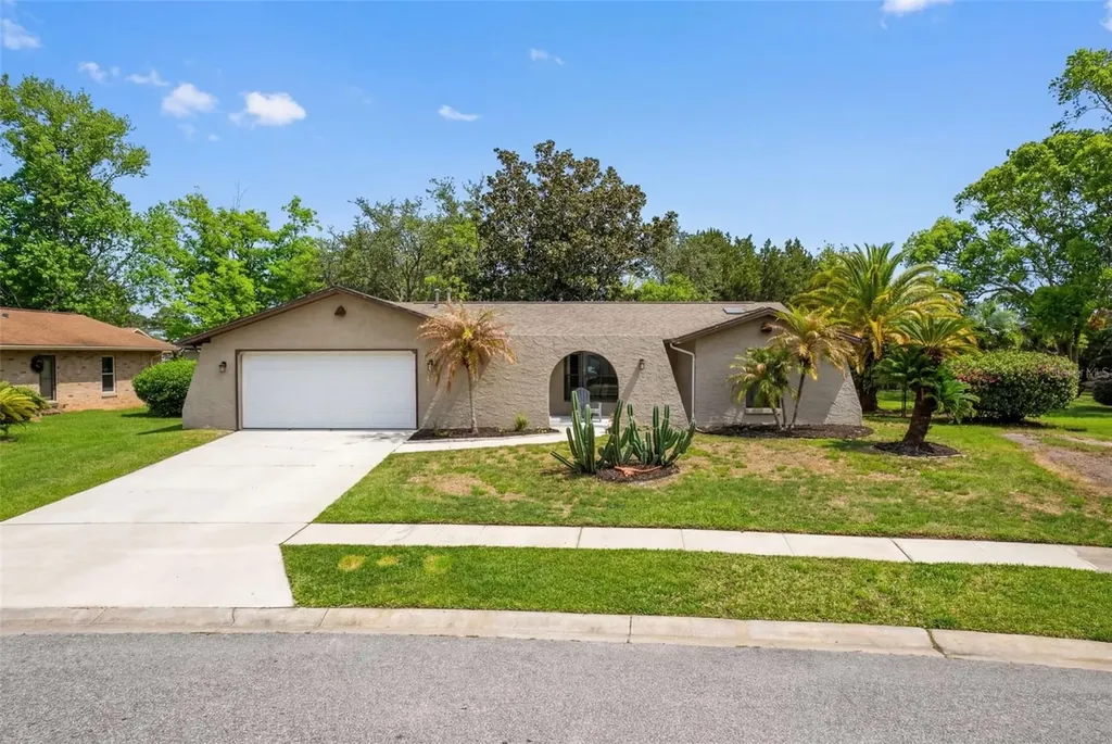120 Quaker Ridge Drive Daytona Beach FL 32119