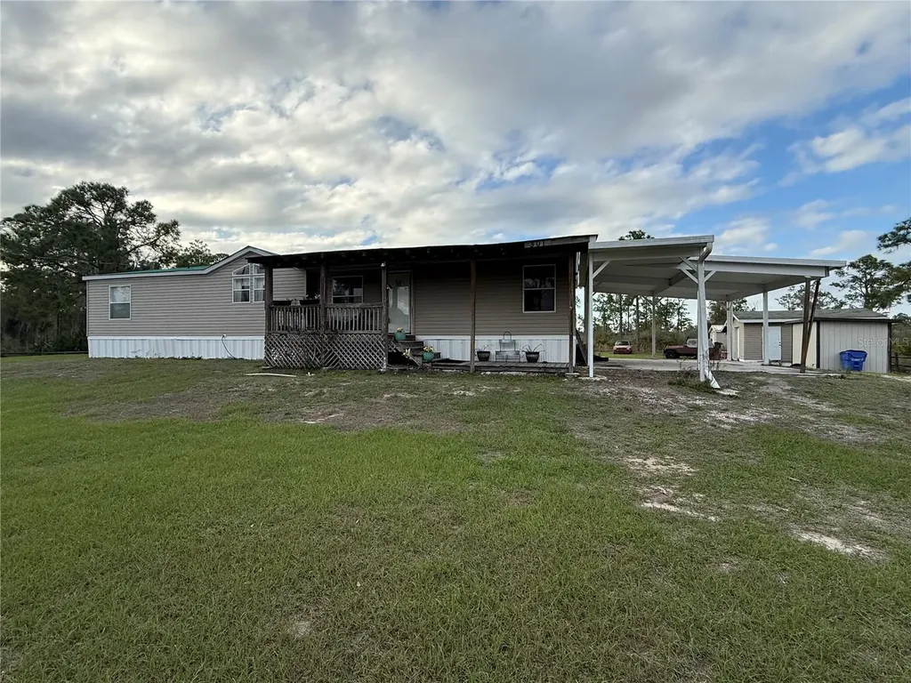 301 Golden Trail Lake Placid FL 33852