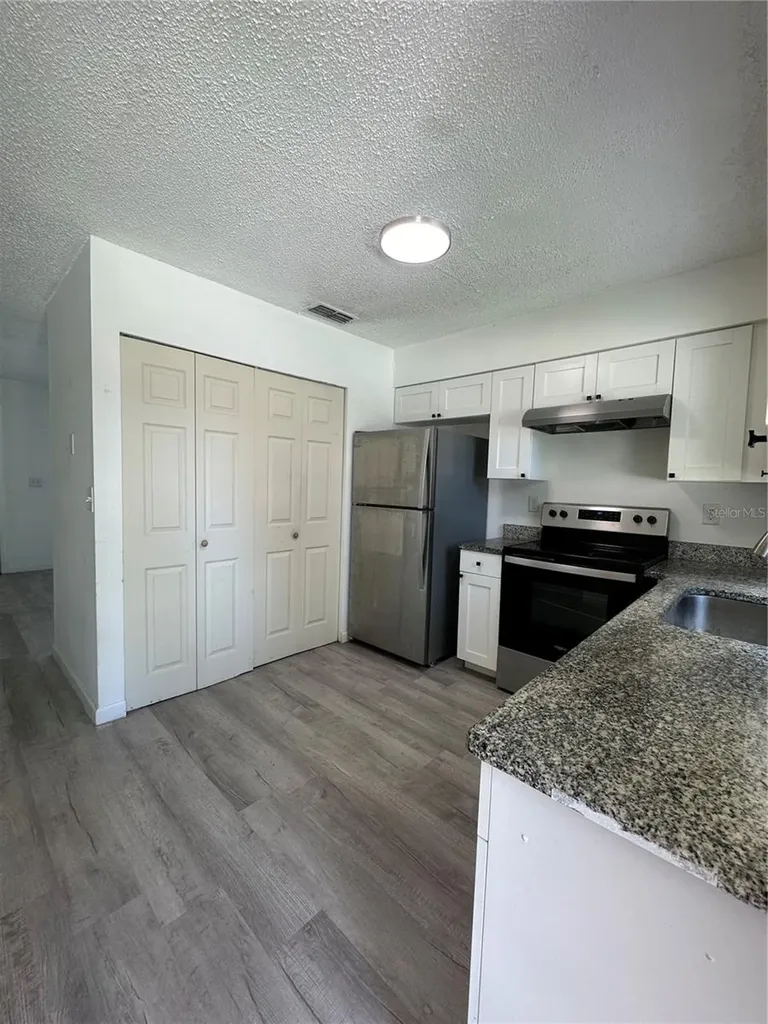 704 Sunset Avenue Auburndale FL 33823