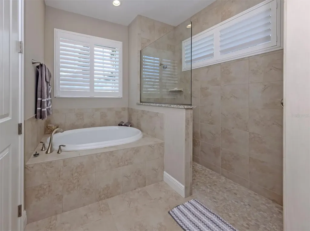 18061 Wooden Skiff Court Nokomis FL 34275