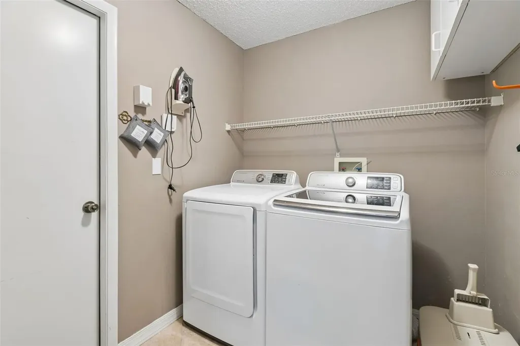 11415 Whispering Hollow Tampa FL 33635