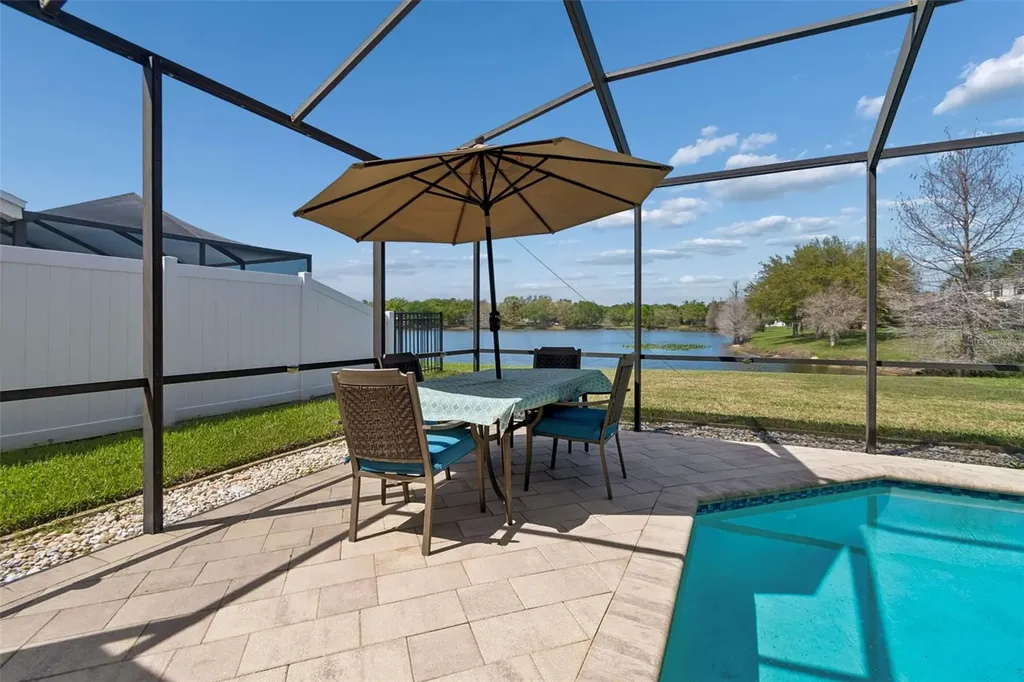 11415 Whispering Hollow Tampa FL 33635