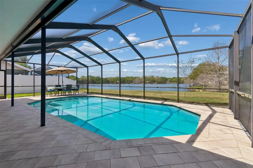 11415 Whispering Hollow Tampa FL 33635